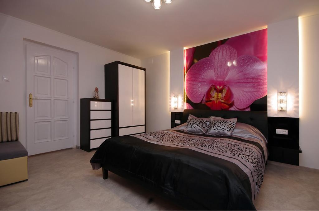 Regina Delux Apartman Gyula Exterior foto