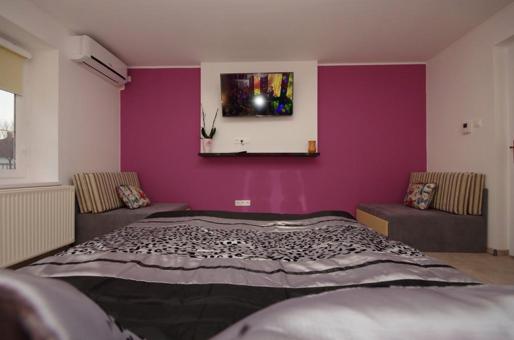 Regina Delux Apartman Gyula Exterior foto